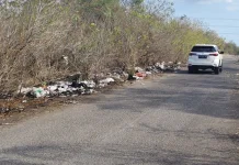 Sampah Rumah Tangga Berserakan di Kawasan Industri Bolok Kupang