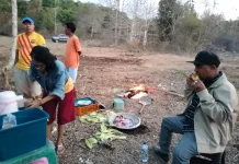 Grasstrack Bupati Cup I Tak Hanya Pacu Adrenalin, PKL Ikut Ketiban Rezeki