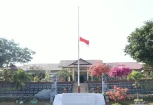 Polres Rote Ndao Kibarkan Bendera Setengah Tiang, Kenang Jasa Pahlawan Revolusi