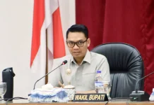 Wabup Sumba Timur Hadiri Sidang Paripurna Bahas APBD 2026-2027
