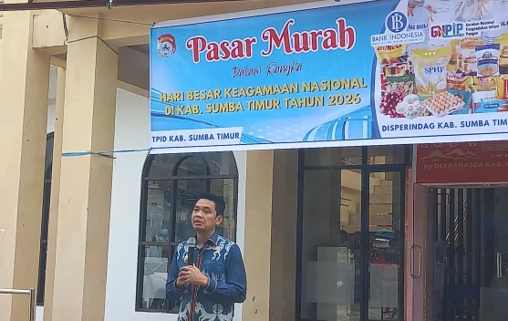Wabup Sumba Timur Buka Pasar Murah Kendalikan Inflasi