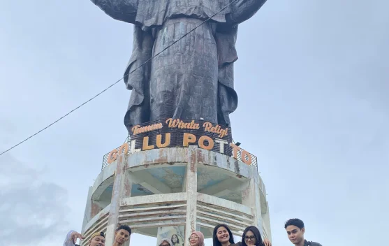 Toleransi Indah di Taman Religi Gollu Potto