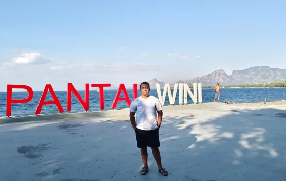 Pantai Wini Tawarkan Pesona di Perbatasan Indonesia Timor Leste