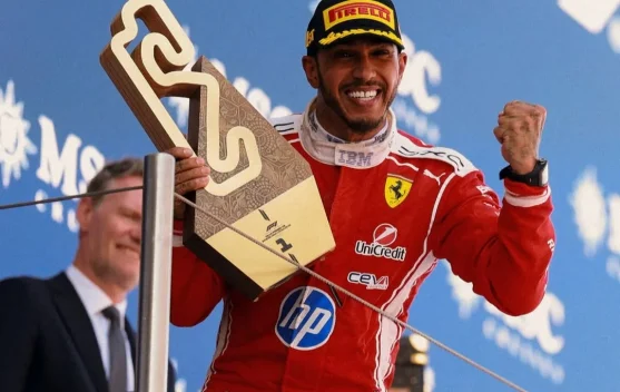 Hamilton Menang Perdana Bersama Ferrari