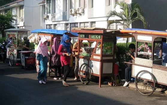 10 Kuliner Kaki Lima Indonesia Paling Lezat Versi TasteAtlas Juni 2026