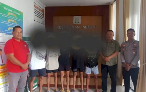 Polisi Tahap II 5 Tersangka Kasus Anak ke Kejari Ngada