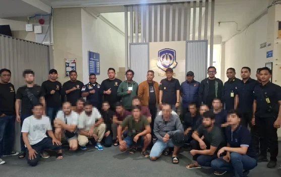 Polres Alor Amankan 16 WNA Asal Uzbekistan