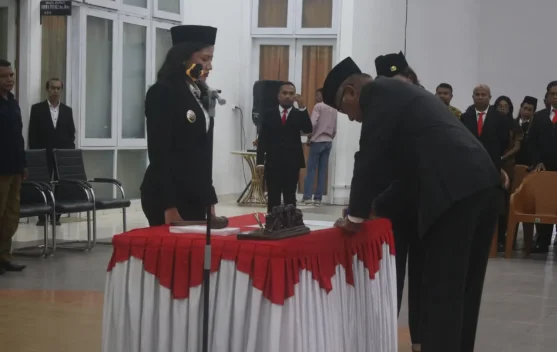 Wabup Kupang Lantik 54 Pejabat, Dorong ASN Inovatif dan Profesional
