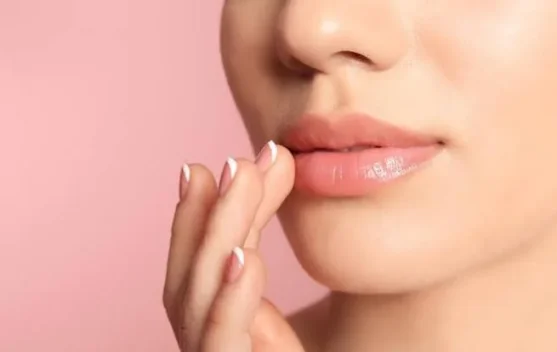 Bibir Merah Merona Secara Alami? Ini Dia Tipsnya!