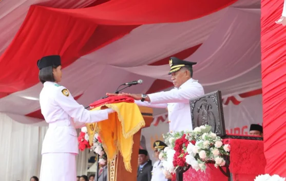 3. Kemerdekaan Dirayakan Bersama: Wakil Bupati Pimpin Penutup HUT RI ke-81