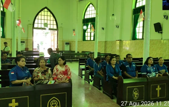 Partai Demokrat Bantu 108 buah Bangku untuk Jemaat GMIT Kota Kupang
