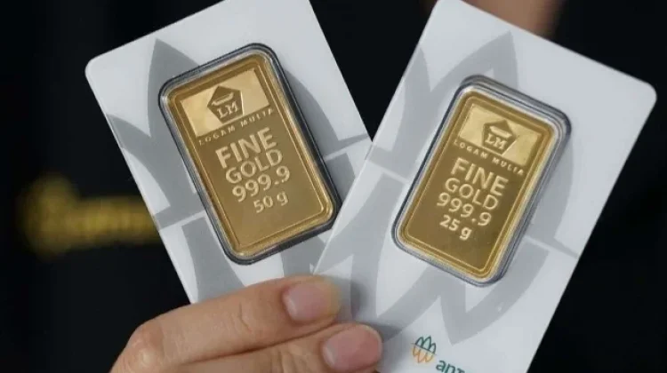 Harga Emas Antam Naik Tajam Hari Ini