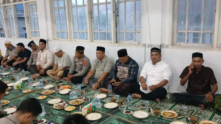 Kapolres dan Mahasiswa STIK-PTIK Buka Puasa Bersama Warga Pusong Lama