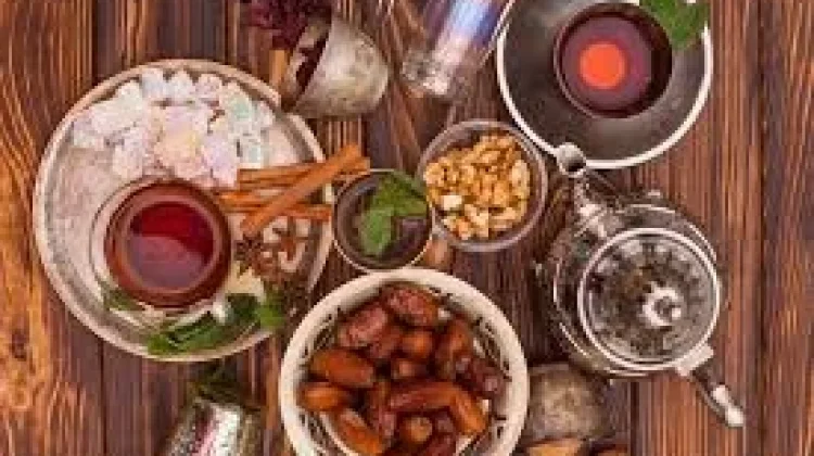 Mengapa Dianjurkan Berbuka Puasa dengan yang Manis?