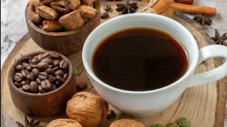 Minum Kopi dan Teh Sebaiknya saat Berbuka