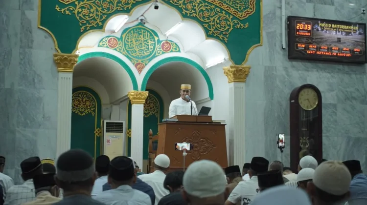 Kapolres Lhokseumawe Isi Tausiyah Ramadhan di Masjid Baiturrahman