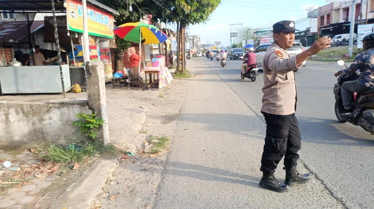 Polsek Muara Dua Laksanakan Pengamanan dan Pengaturan Lalin jelang Berbuka