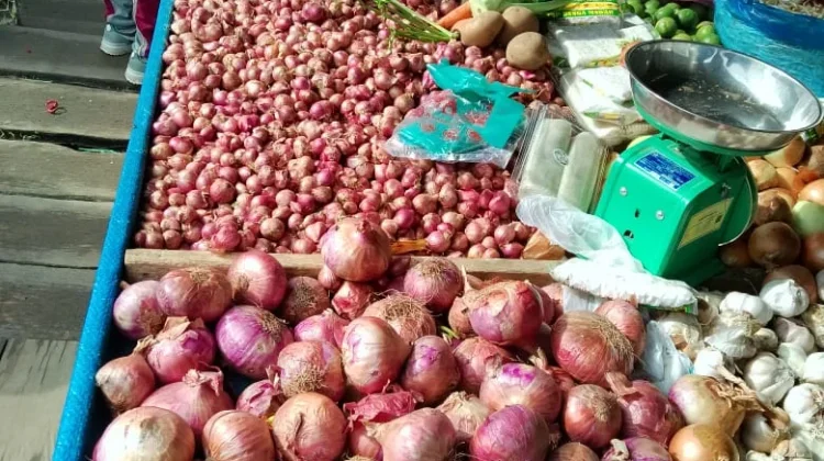 Harga Cabai Merah Naik, Bawang Merah dan Ikan Turun