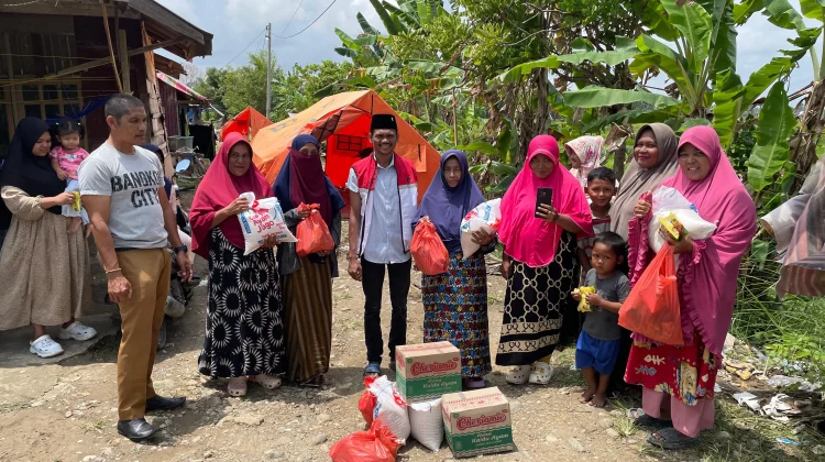 Ringankan Beban Korban Banjir, Ketua DPC PDI-P Aceh Utara Salurkan Bantuan