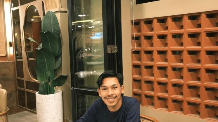 Mahasiswa Unimal Kembangkan Bisnis Cetak Kartu dan Papan Bunga