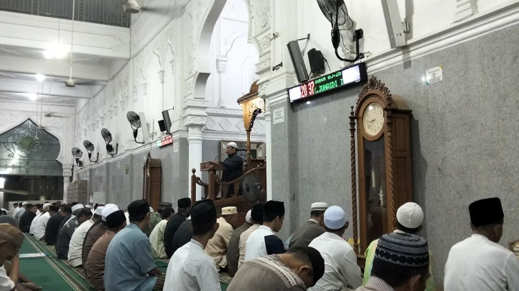 Tgk Nazli Ajak Jamaah Tingkatkan Kesabaran di Bulan Ramadan