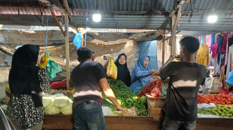 Aktifitas Pasar Kota Lhokseumawe Mulai Ramai