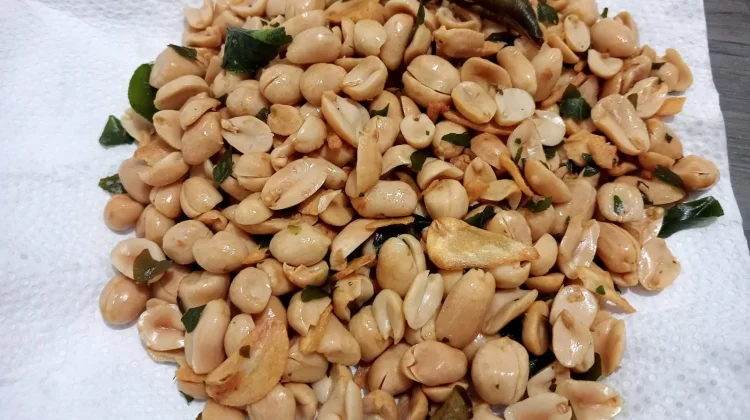 Kacang Goreng Gurih, Camilan Sederhana yang Selalu Hadir di Hari Lebaran