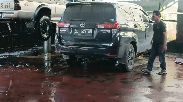 Cuci Kendaraan Meningkat jelang Lebaran di Lhokseumawe