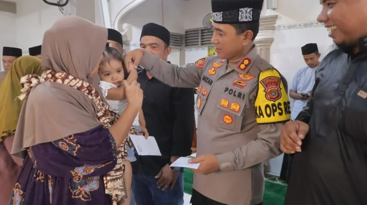 Kapolres Lhokseumawe Santuni Anak Yatim di Pusong Lama
