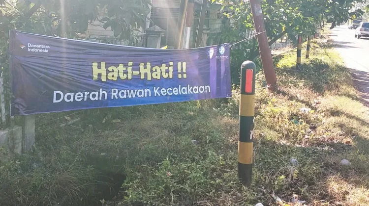 Polres Aceh Utara Pasang Spanduk Imbauan Keselamatan di titik Rawan Kecelakaan