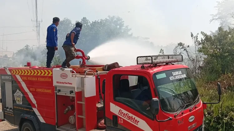 Kebakaran hutan di kawasan Kuburan Cina Uteunkot berhasil dipadamkan