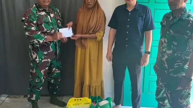 Dandim 0103/Aceh Utara Salurkan Bingkisan Lebaran untuk Warga Blang Majrun