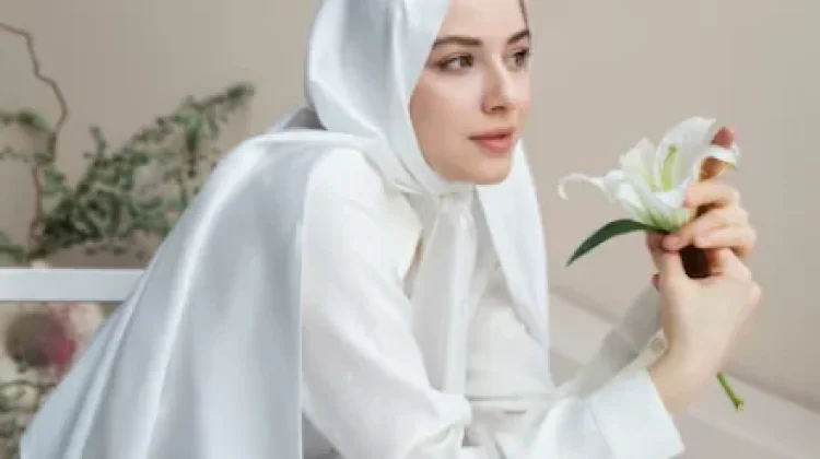Makeup Tetap Flawless Seharian, Awet Tahan Lama untuk Momen Idul Fitri