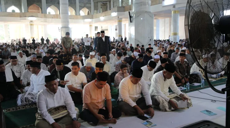 Khatib Idul Fitri Ajak Jamaah Jaga Kesucian Diri