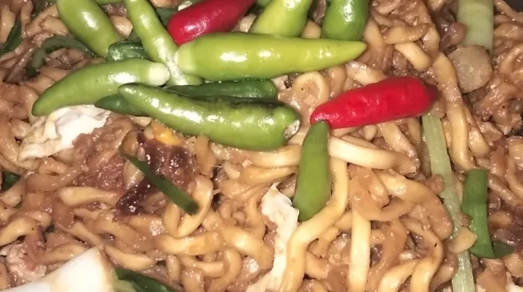 Cara Redakan Gangguan Pencernaan usai Konsumsi Makanan Pedas