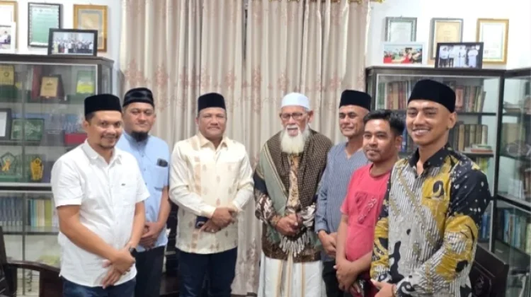 Pesan Sejuk Waled NU untuk Warga Bireuen di tengah Musibah Banjir