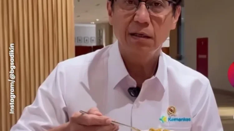Menkes Ingatkan Bahaya Makan Berlebihan saat Lebaran