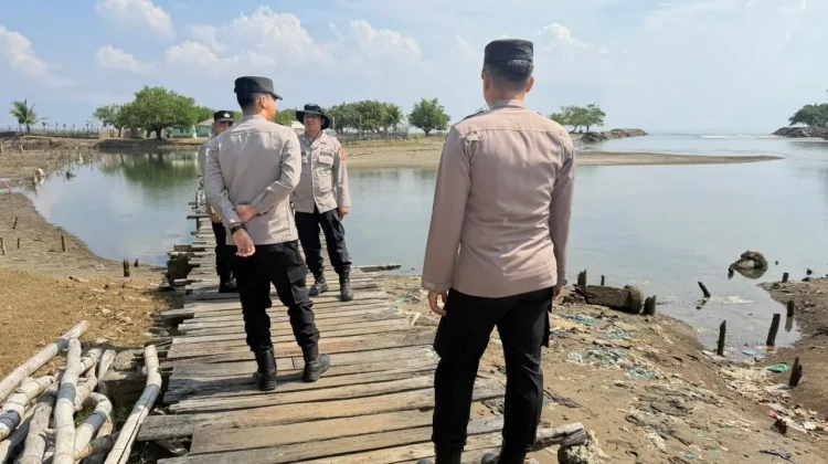 Patroli Wisata Pantai Rancung, Polisi Imbau Pengunjung Jaga Keselamatan