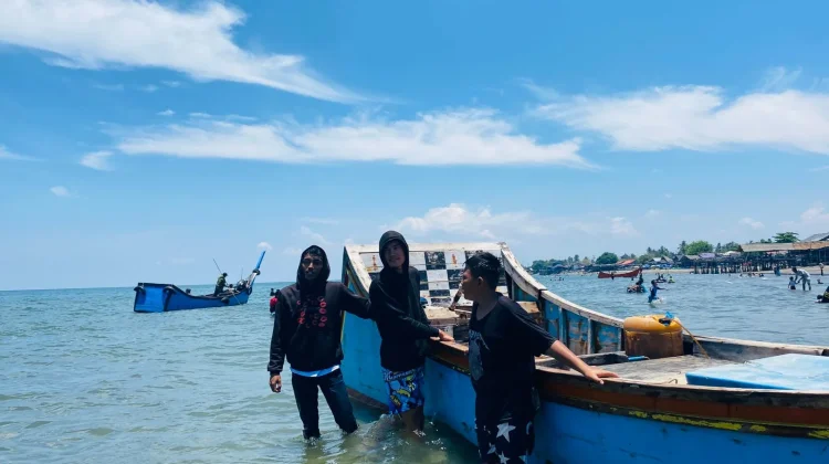 Najwi Raup Rezeki dari Sewa Perahu Wisata
