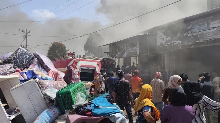 Toko Kain di Tanah Jambo Aye Terbakar Kerugian Tiga Miliar