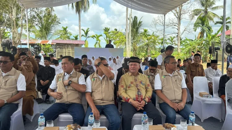 Bupati Aceh Utara Bersama Pegadaian Resmikan Sumur Bor dan Bansos di Matang Maneh