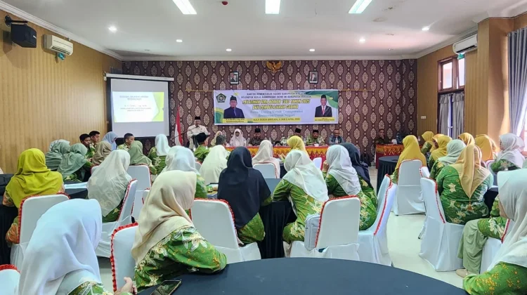 Kepala dan Guru Madrasah Ibtidaiyah Bireuen Ikuti Pelatihan Integrasi Coding