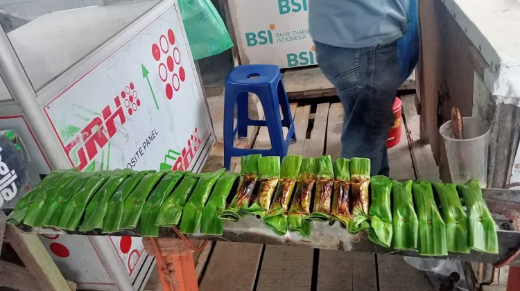 Nikmatnya Pulut Sore Hari, Sajian Tradisional yang Tak Lekang oleh Waktu