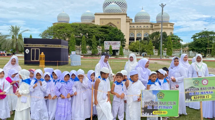Ratusan Siswa  Raudhatul Athfal Lhokseumawe Ikuti Manasik Haji