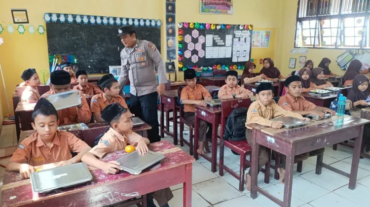 Polsek Muara Dua Monitoring Program Makan Bergizi Gratis