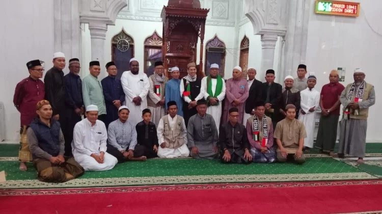Syiar Muhibbah Subuh, Ustaz Muhadar Ajak Jamaah Jauhi Narkoba dan Judi