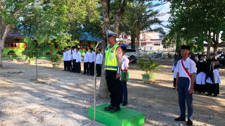 SatLantas Aceh Utara Edukasi Pelajar MTsN-1 Lhoksukon Tentang Tertib Lalu Lintas