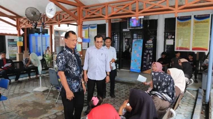 WFH, Sekda Lhokseumawe Tinjau Pelayanan Publik di Sejumlah OPD