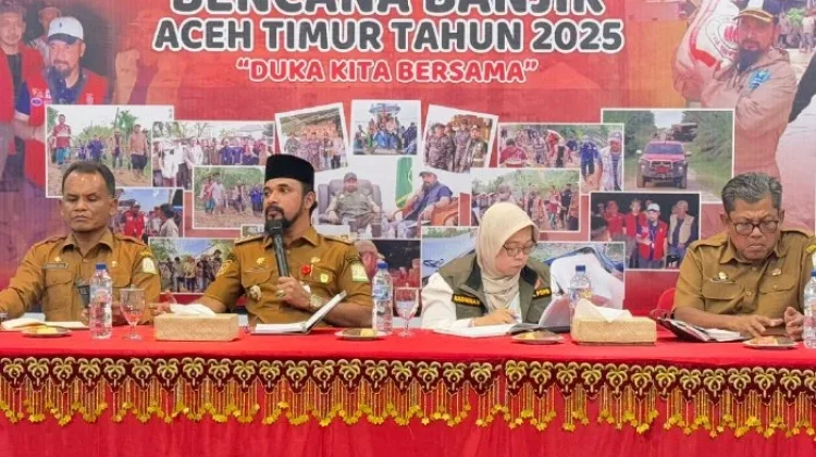 Bupati Al - Farlaky Evaluasi Huntara Bersama Vendor dan BNPB