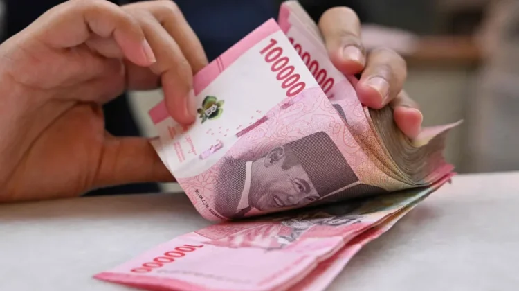 Rupiah Melemah, Dolar AS Menguat: Apa Dampaknya bagi Ekonomi Indonesia ?